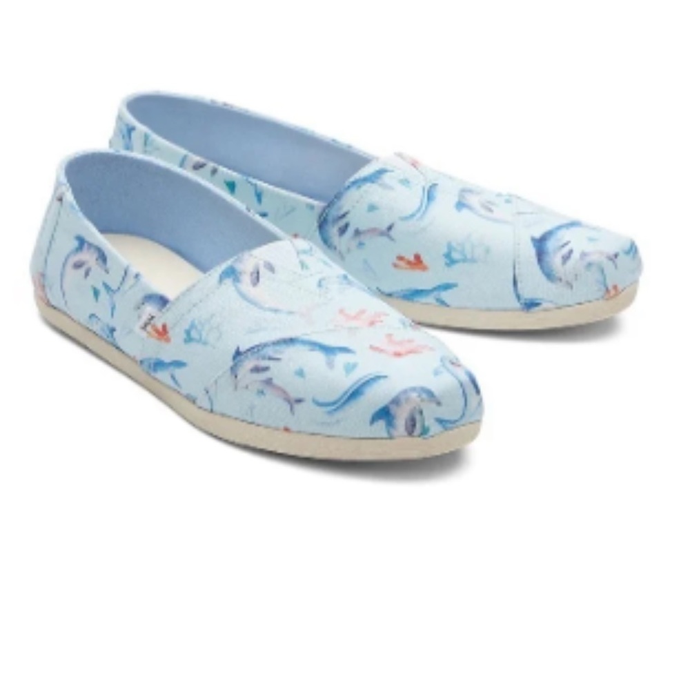 NWT TOMS Alpargata Cloudbound Delicate Dolphins Print Women Slip-On in size 12